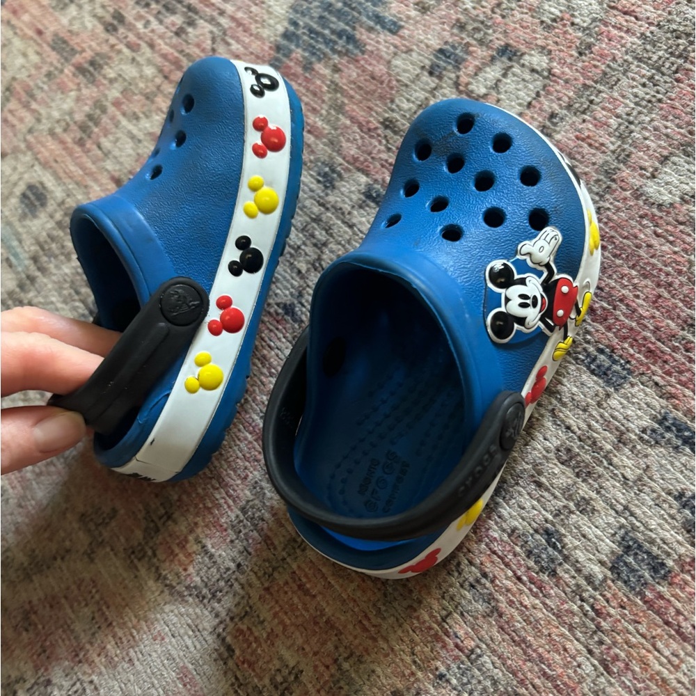 Crocs Mickey Toddler Size 5 - Picture 3 of 4